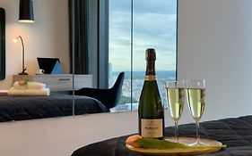 Urban Apartments Global Skyline - 25Th Floor No 19 - Air Condition - Free Garage